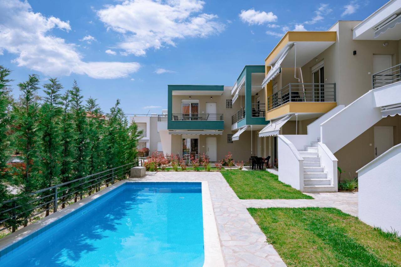 Danai & Palm Residential Complexes Apartment โอฟรีนีออน ภายนอก รูปภาพ