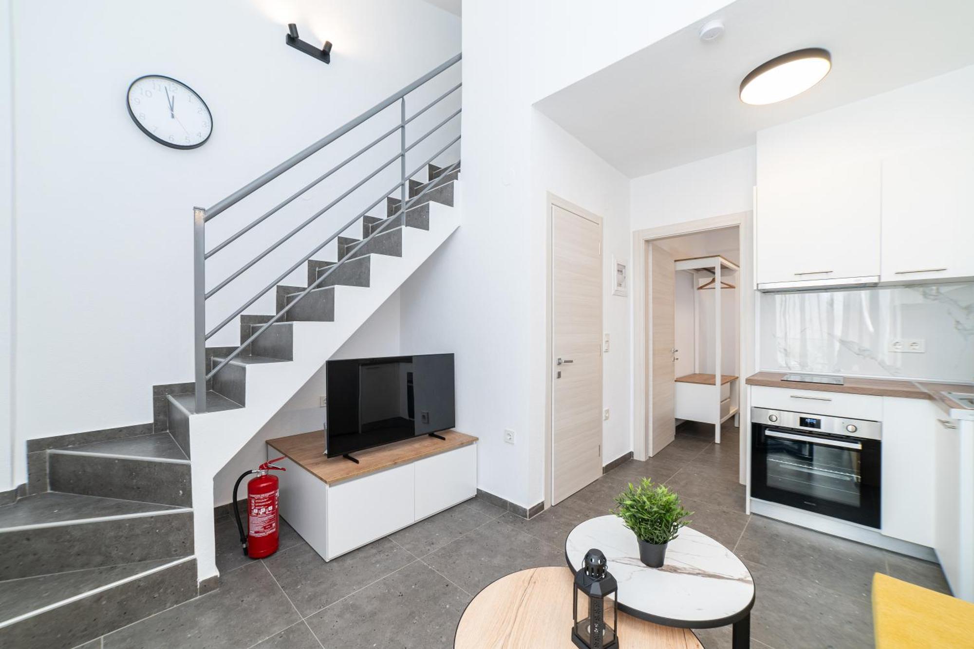Danai & Palm Residential Complexes Apartment โอฟรีนีออน ภายนอก รูปภาพ