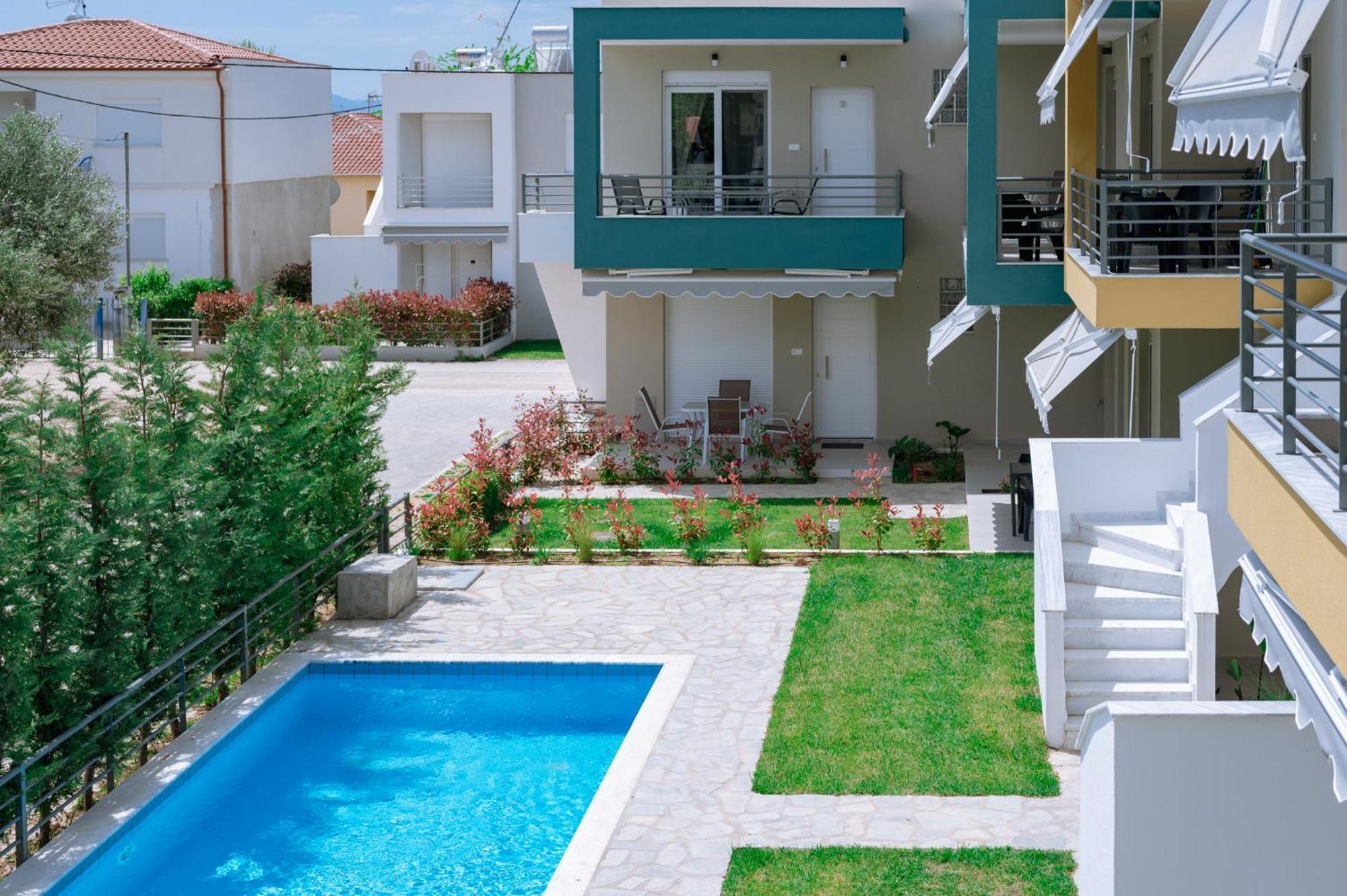 Danai & Palm Residential Complexes Apartment โอฟรีนีออน ภายนอก รูปภาพ